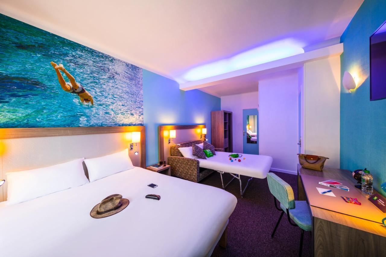 Family Suite with One Double and Two Single Beds,1704941054:JPEG