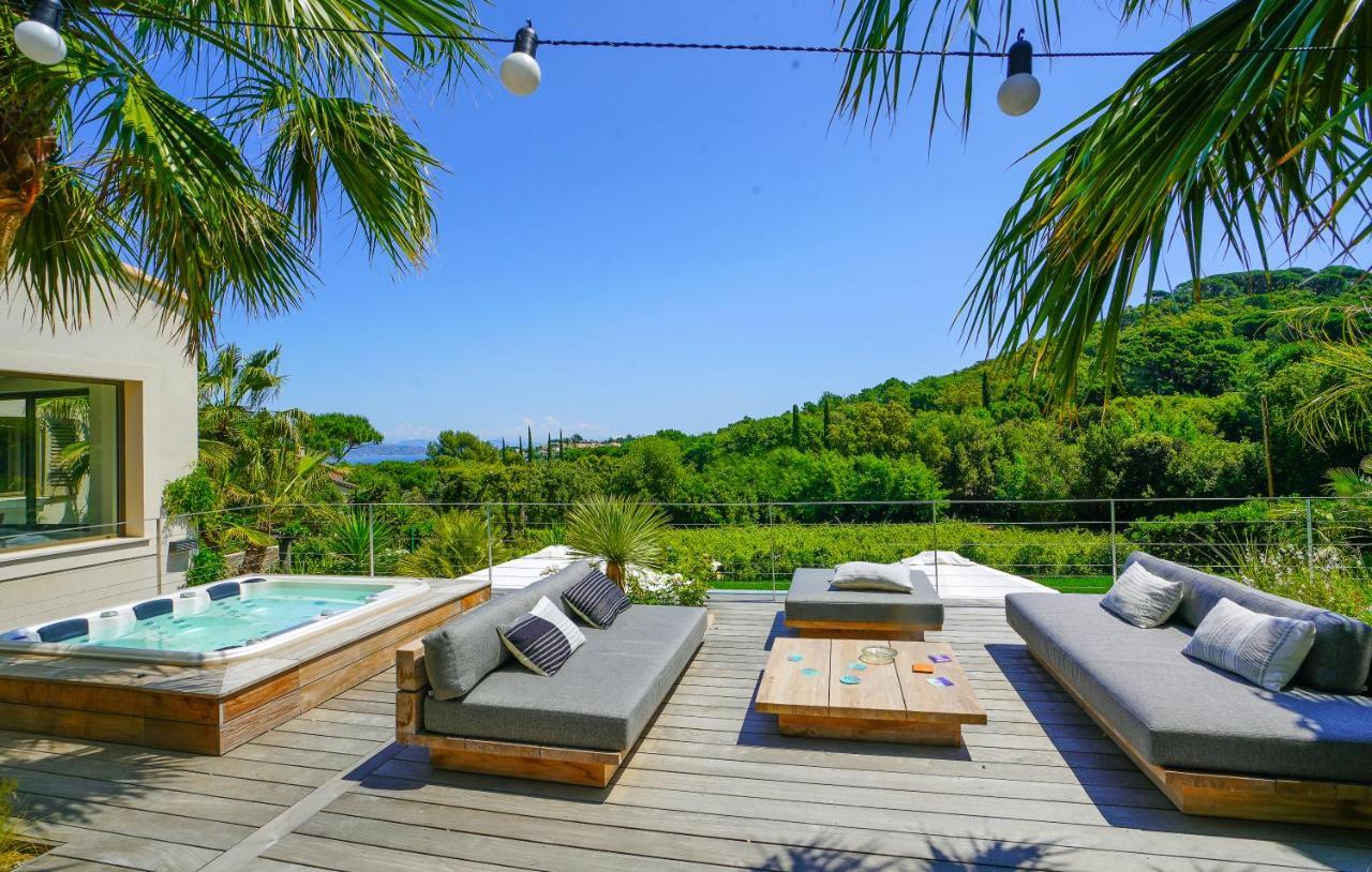 Deluxe Double Room with Balcony and Sea View
