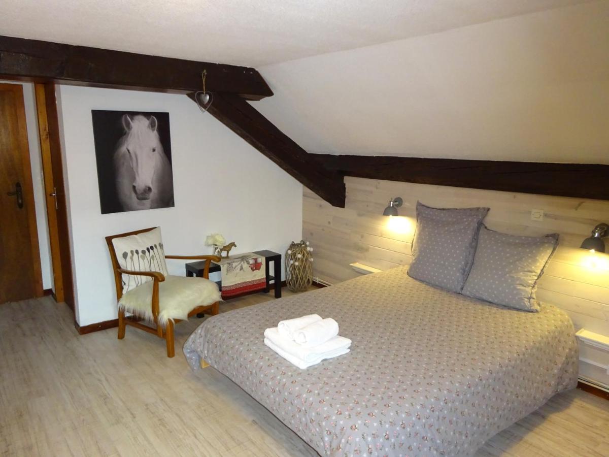 Dreibettzimmer mit Bad