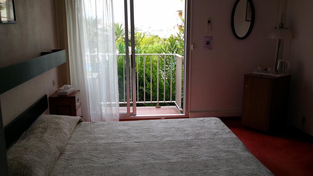 Double or Twin Room Pool View