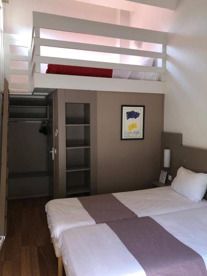 Camera Doppia con Letti Singoli con Letto Supplementare