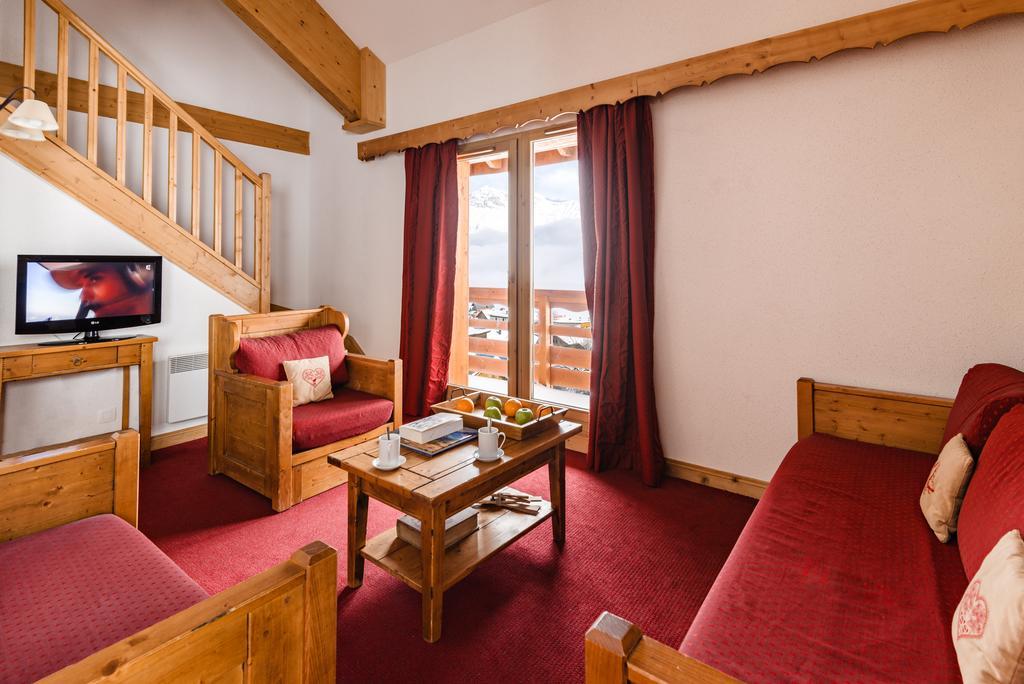 Two-Bedroom Apartment Alcove Split Level