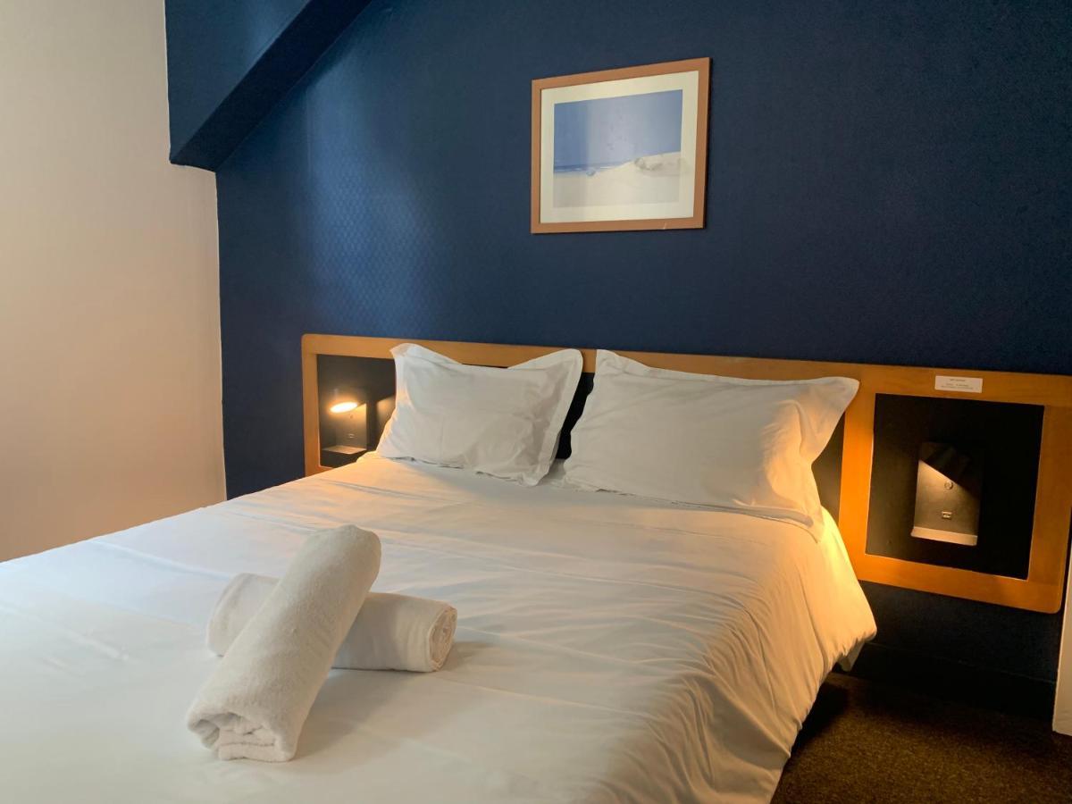 Double Room Shared Toilet