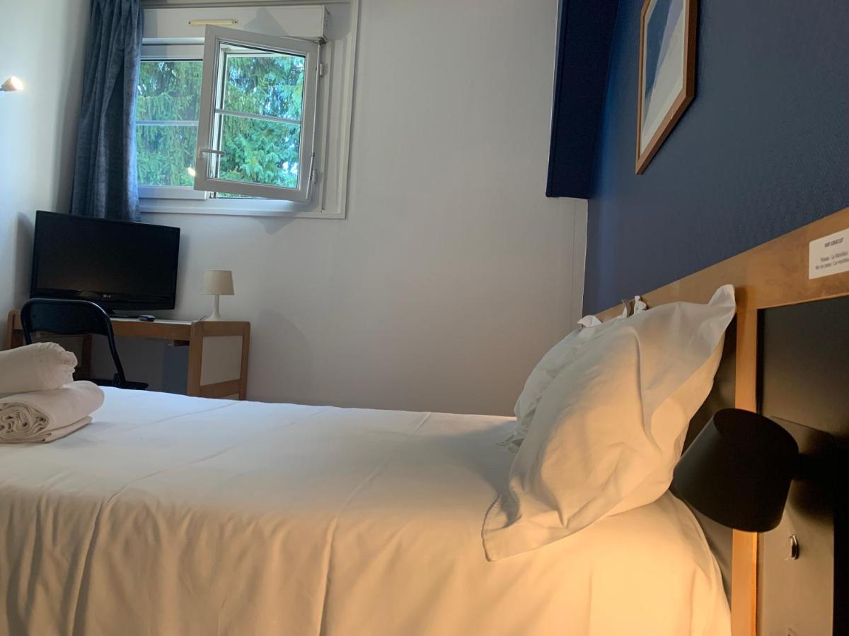 Double Room Shared Toilet