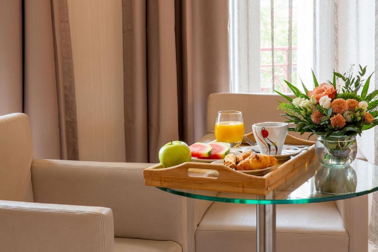 Executive Queen Room