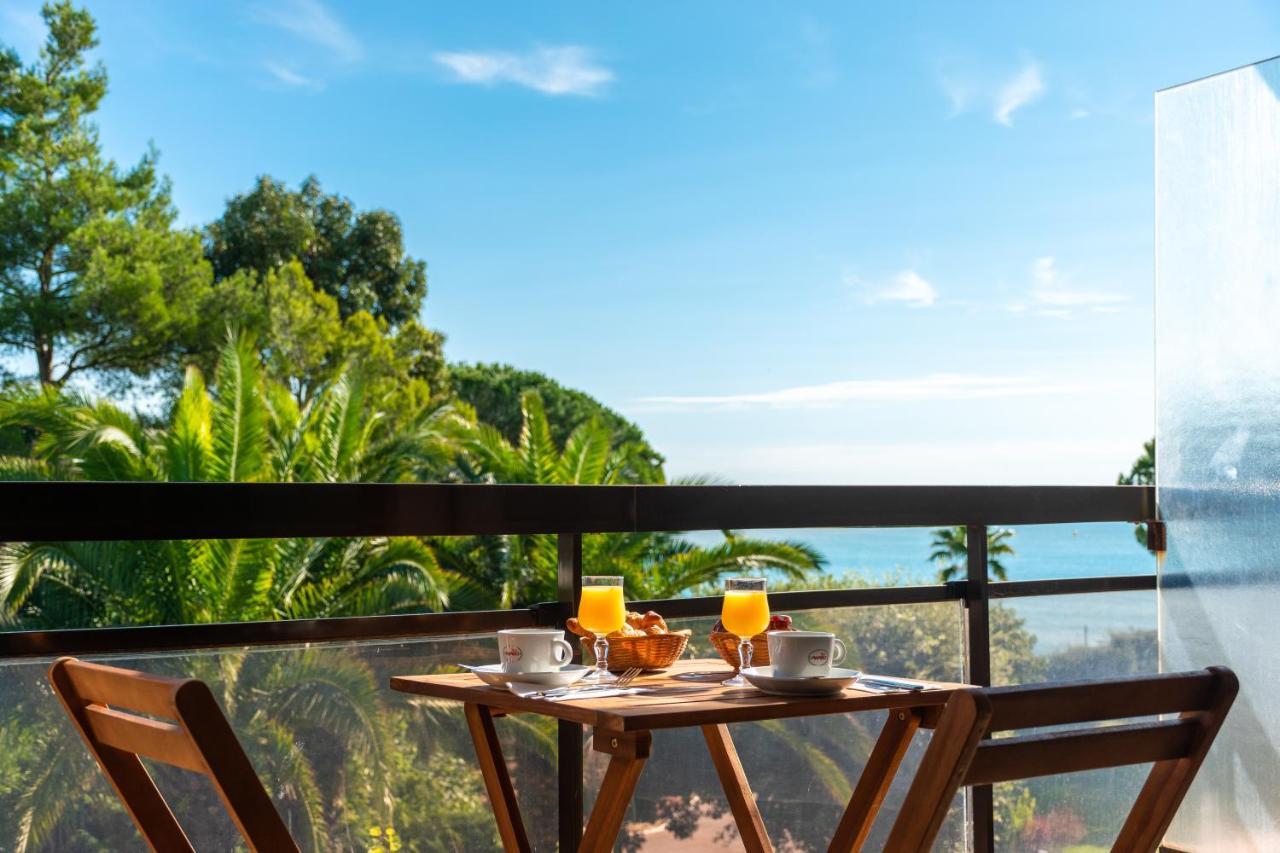 Zweibettzimmer mit Terrasse zur Meerseite