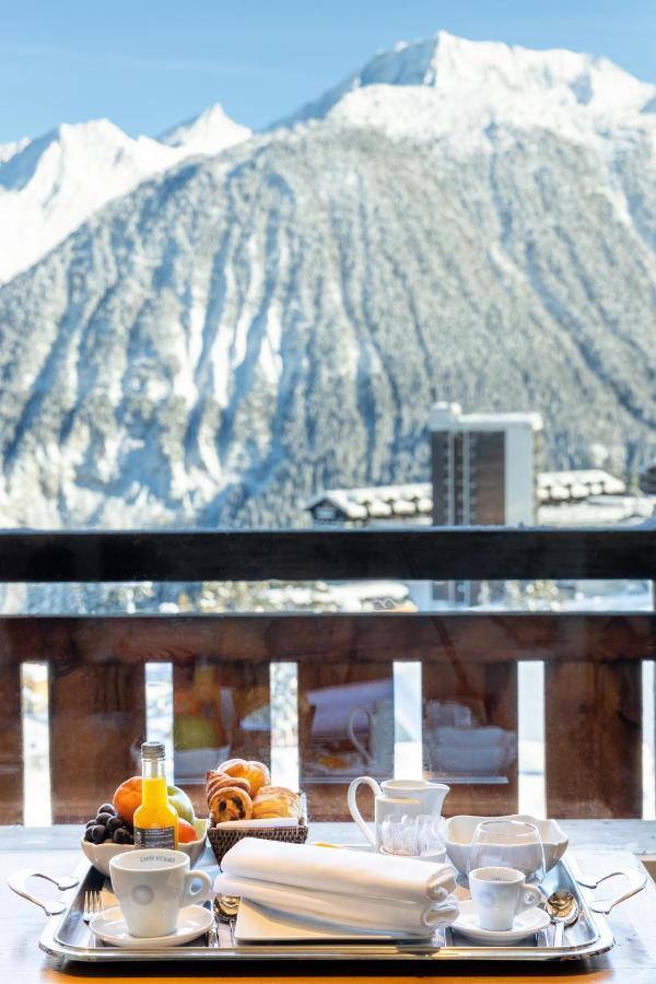 Comfort Room Balcony Slopes or Valley View