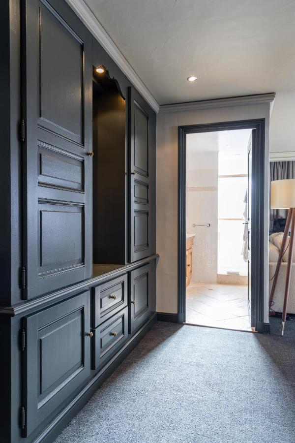 Snow Suite