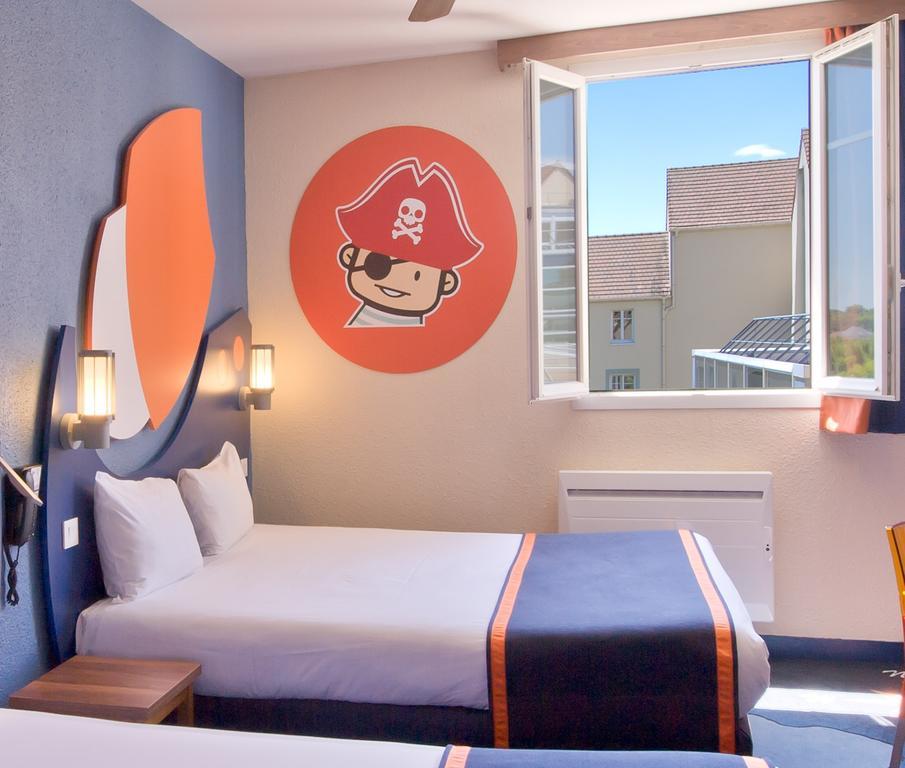 Quadruple Room with Twin Beds,680169231:JPEG