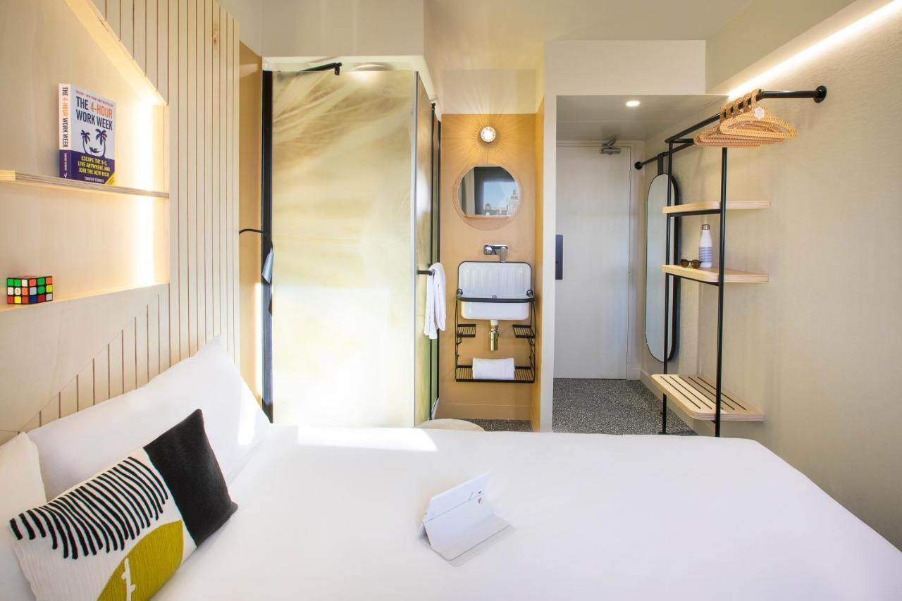 Quarto Duplo