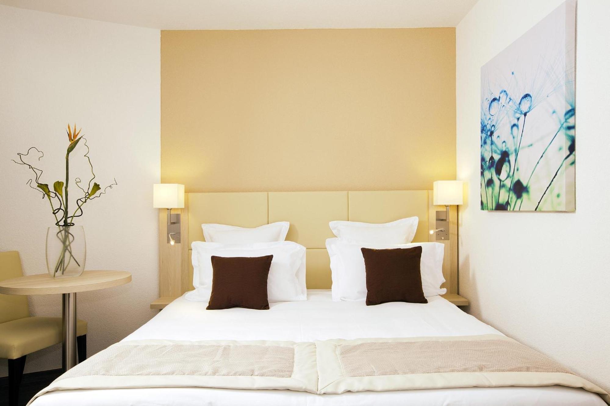 Business offer: Studio with Breakfast and parking included