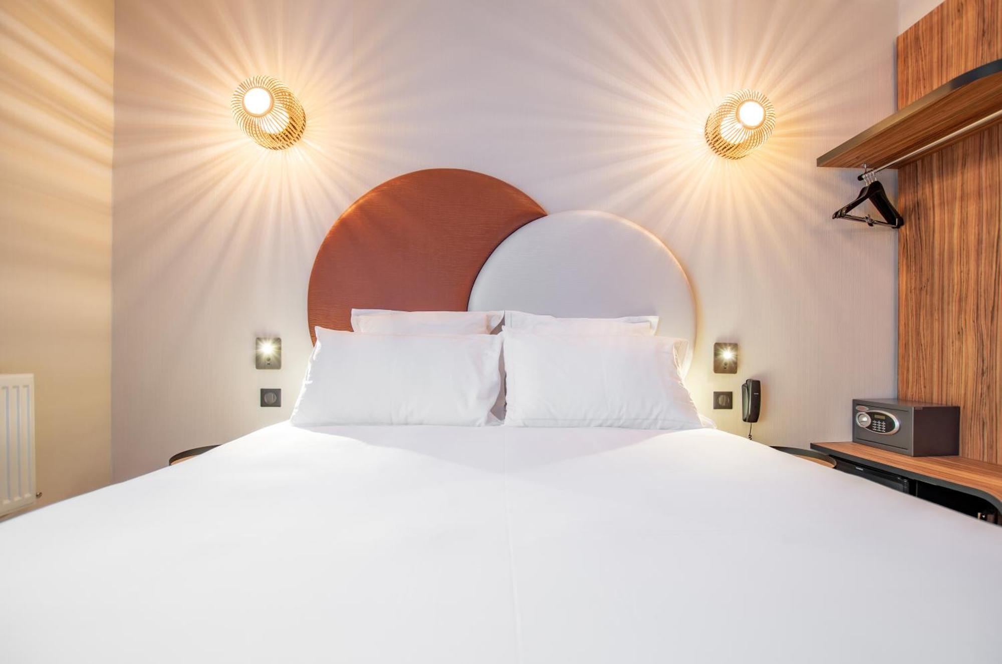 Standard Double Room,1085600542:JPEG