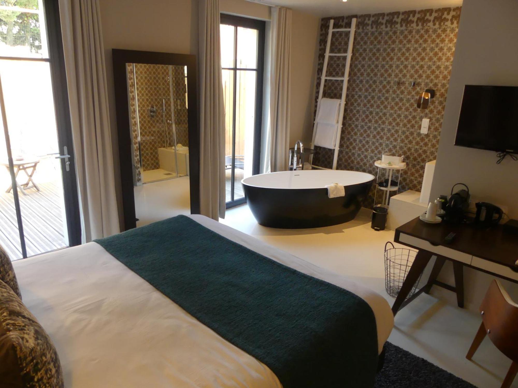 Superior Double Room Hot Tub