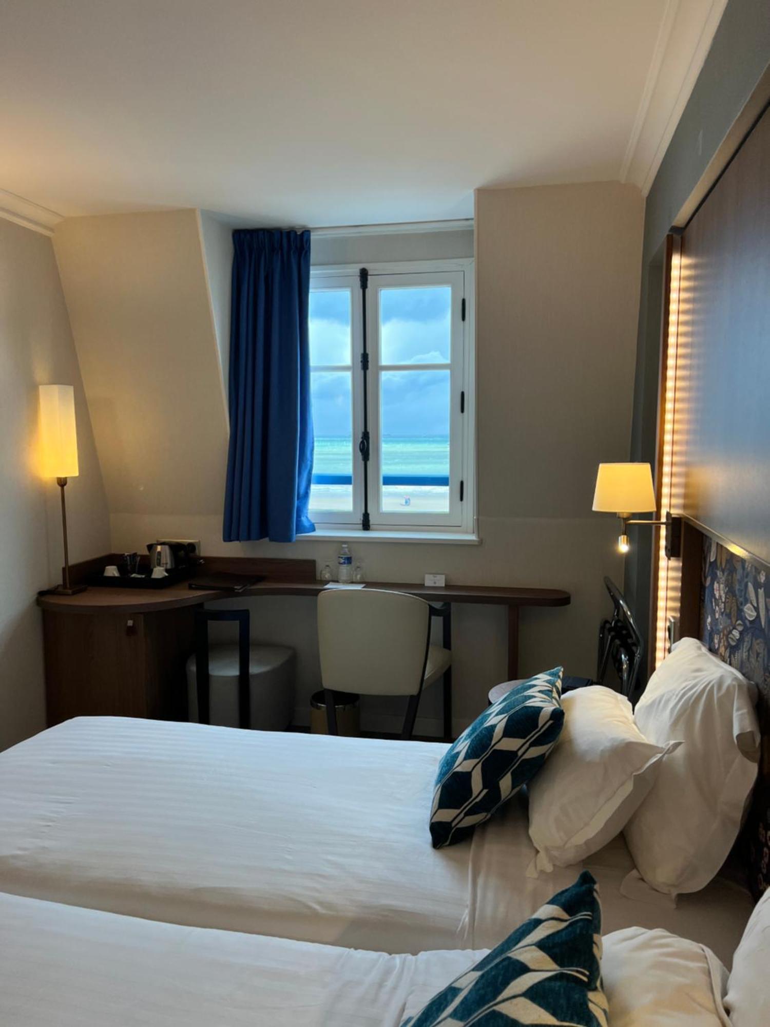 Standard Twin Room Sea View
