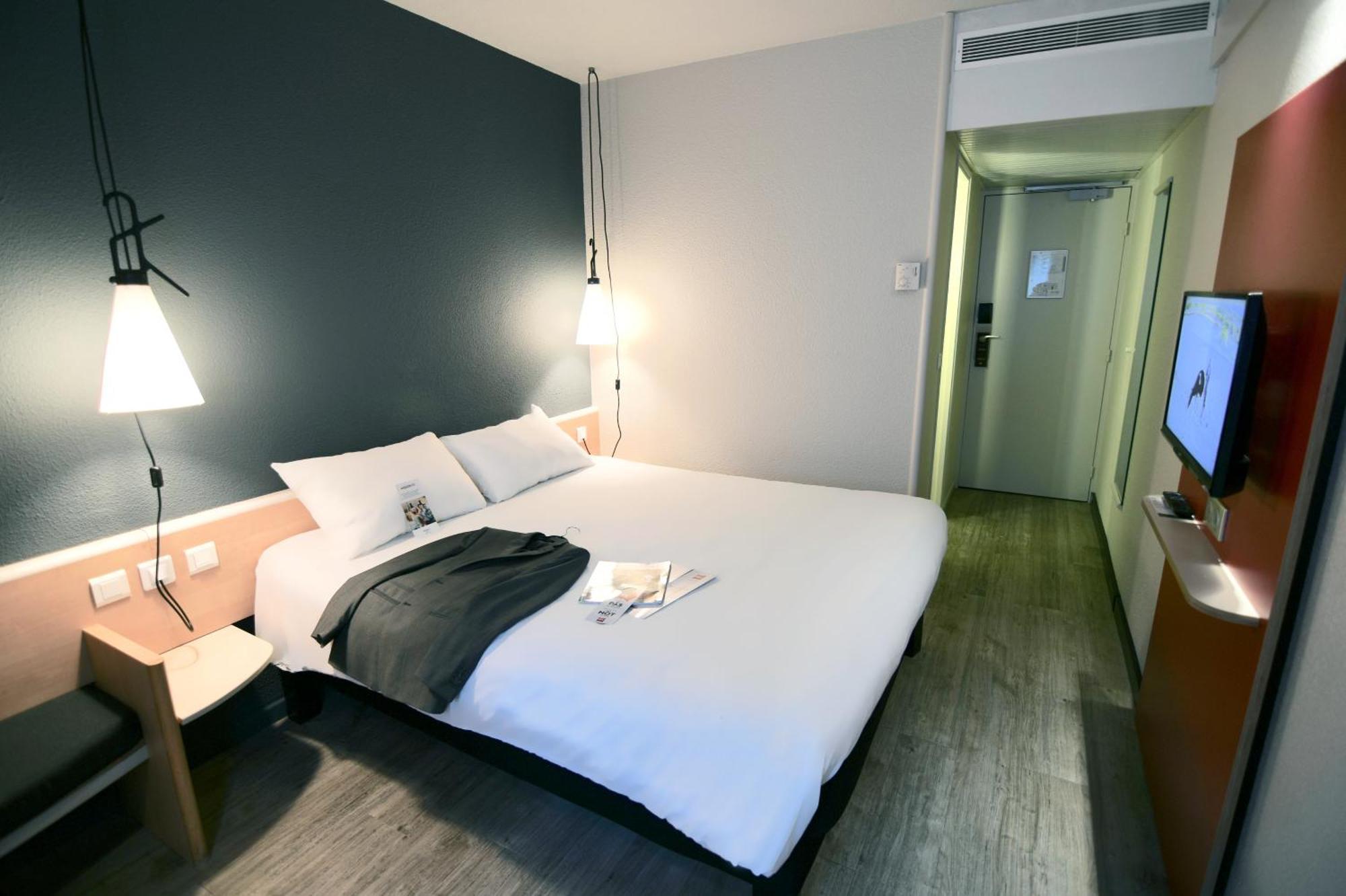Connecting Rooms,1215239452:JPEG