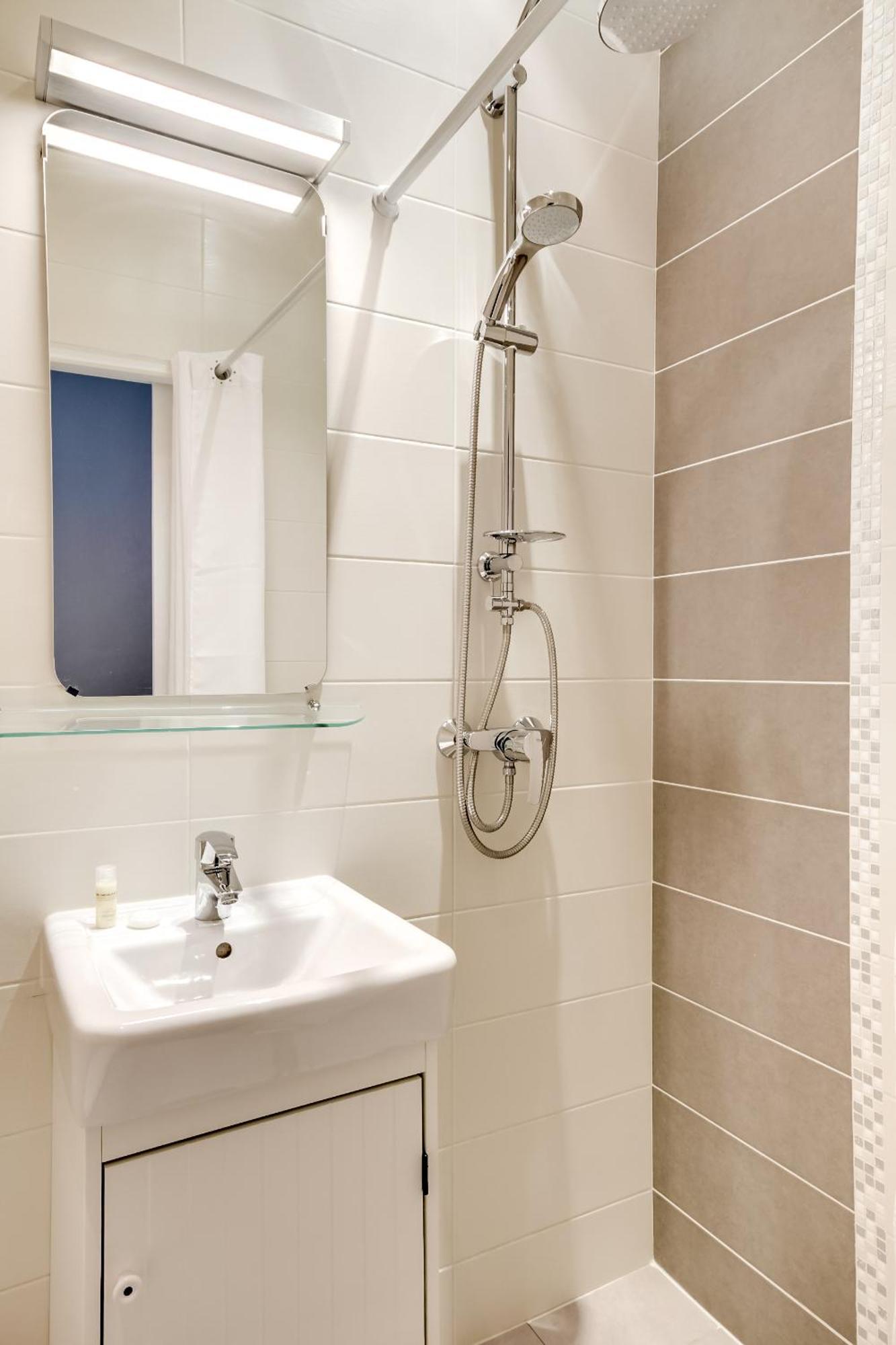 Classic Single Room with Shower,1310796790:JPEG