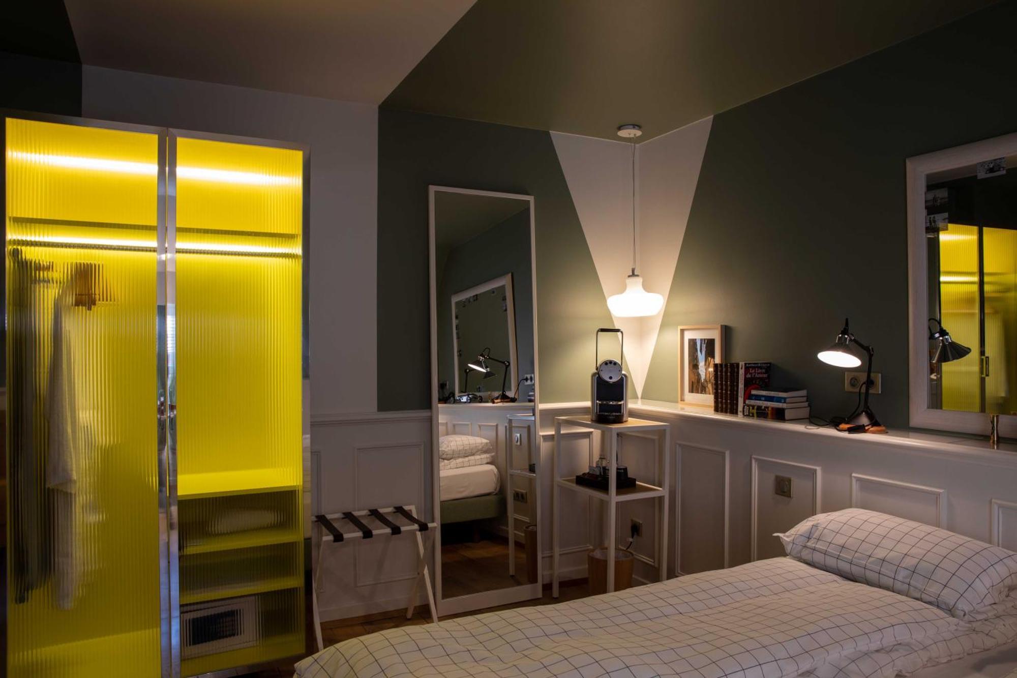 Camera Matrimoniale Executive con Divano-Letto