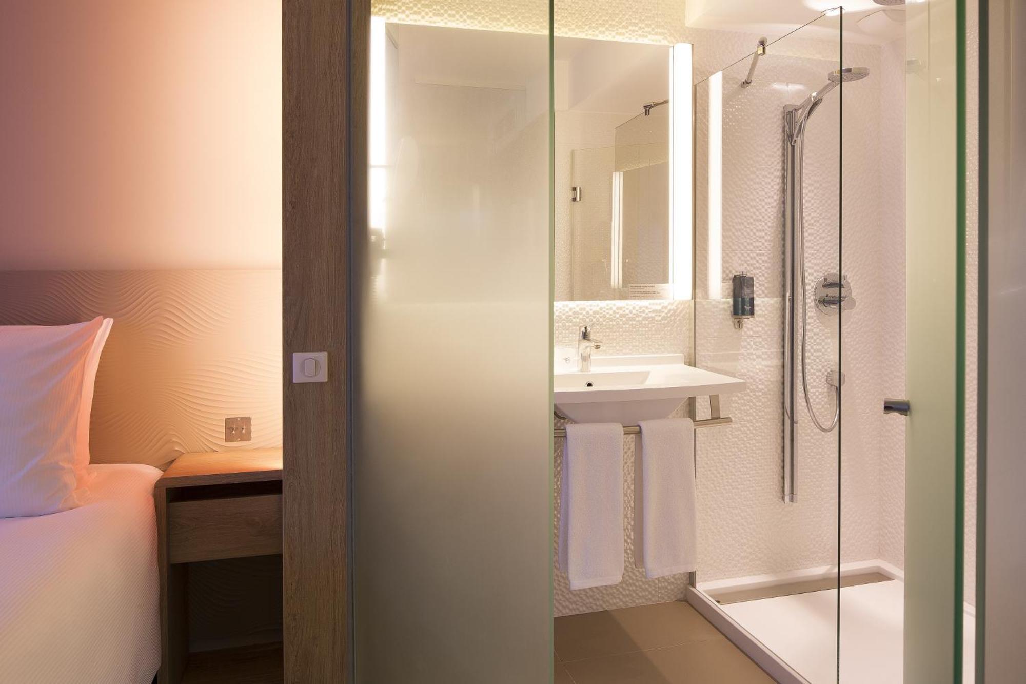 Standard Double or Twin Room,1226937521:JPEG