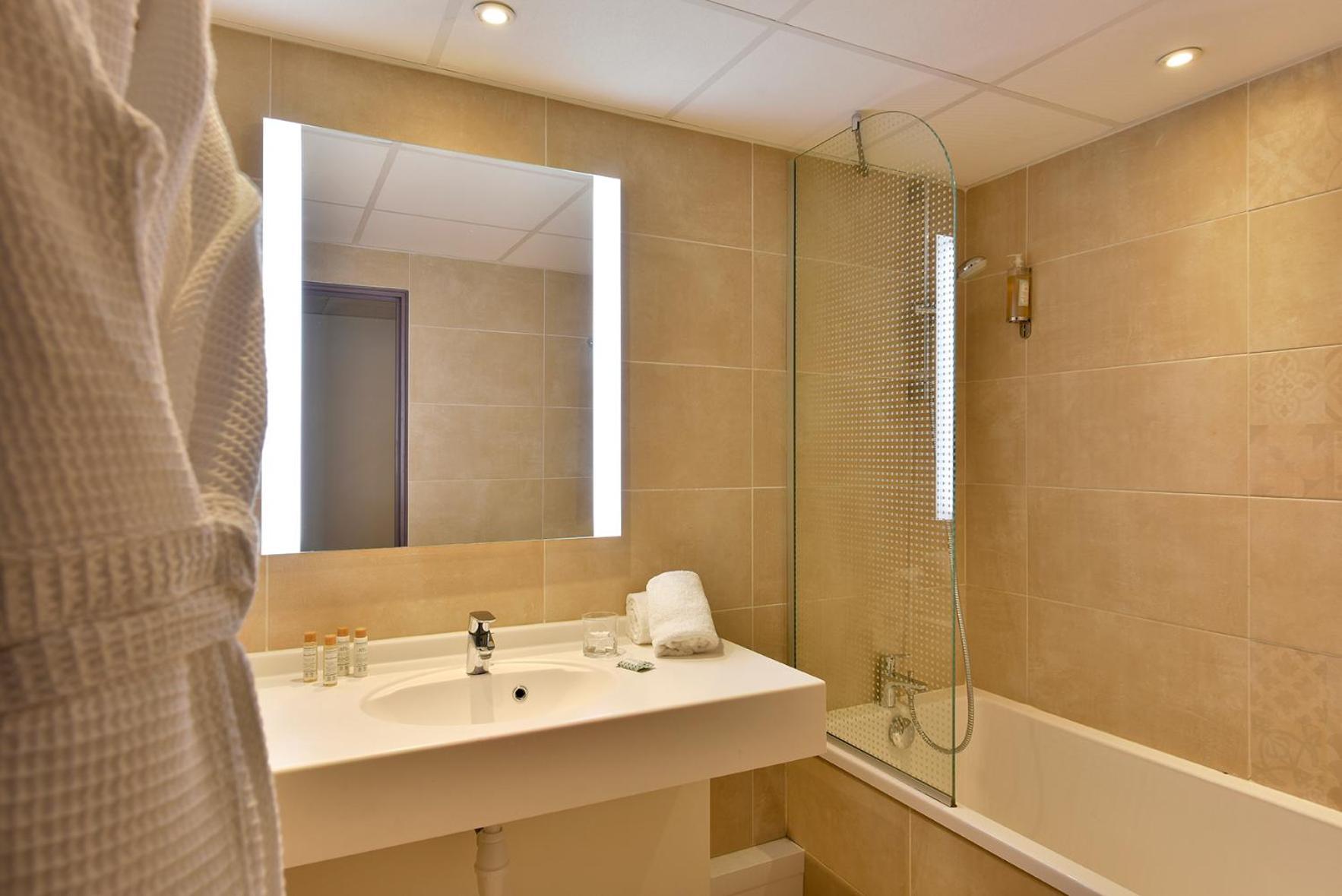 Superior Double Room,1227435677:JPEG