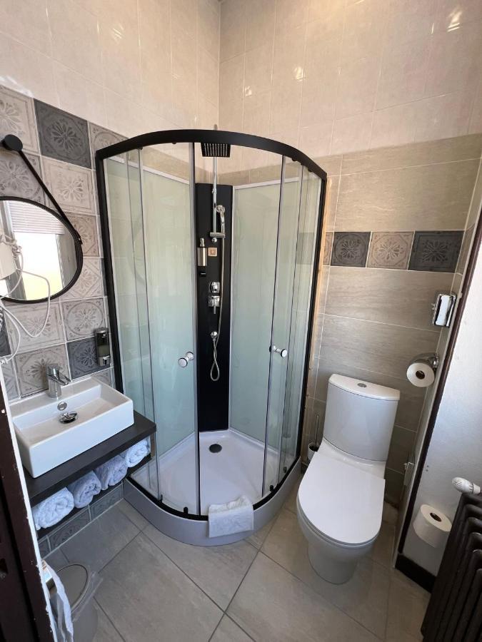 Deluxe Comfort Room,1398488852:JPEG