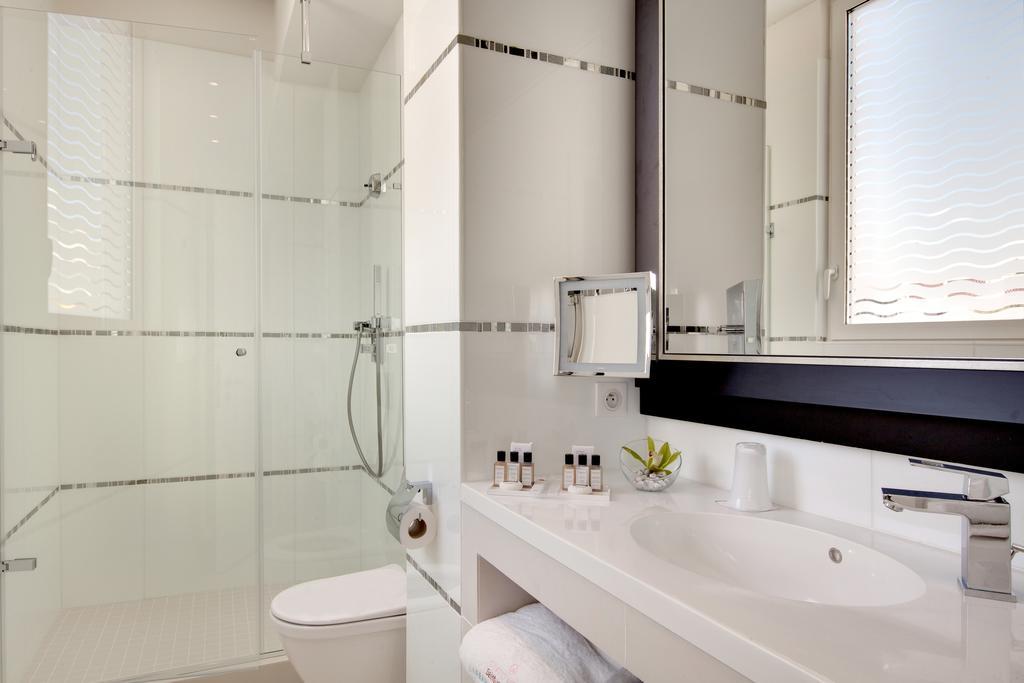 Deluxe Double Room - Free Spa Access,229440013:JPEG