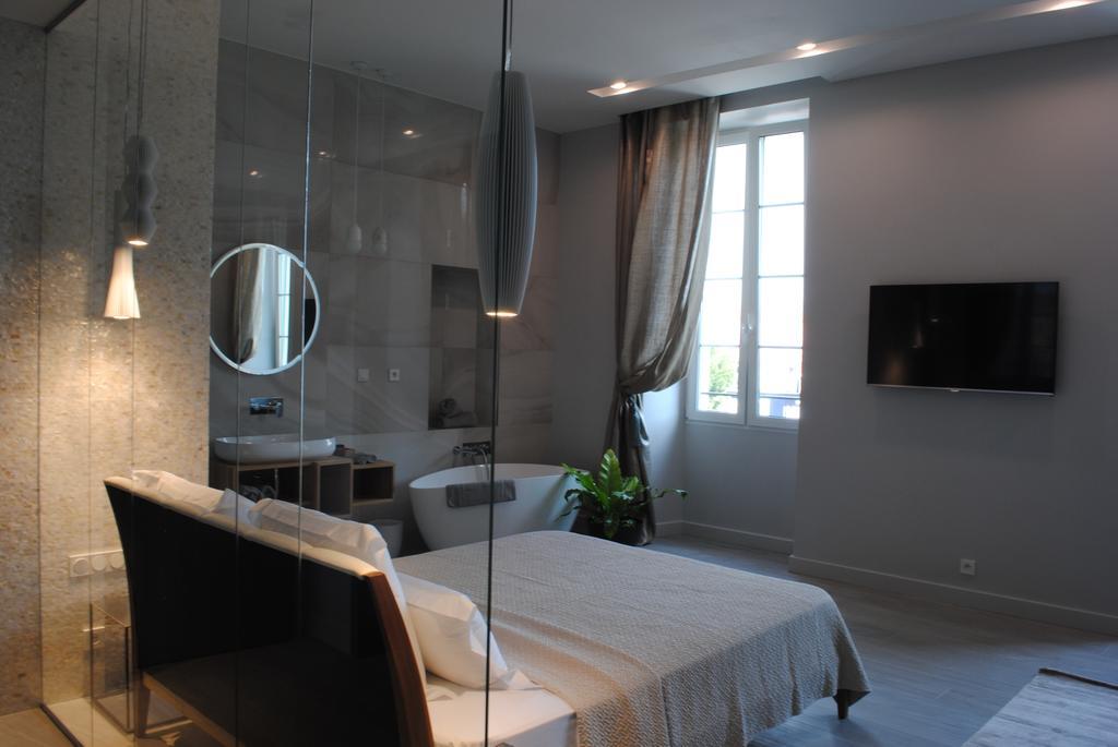 Superior Suite with City View,1580833501:JPEG