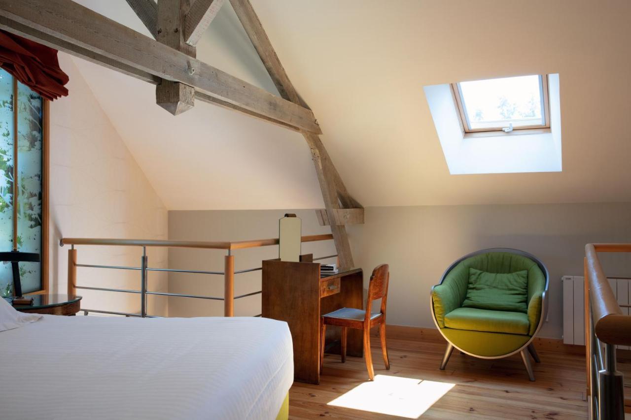 Suite 1 or