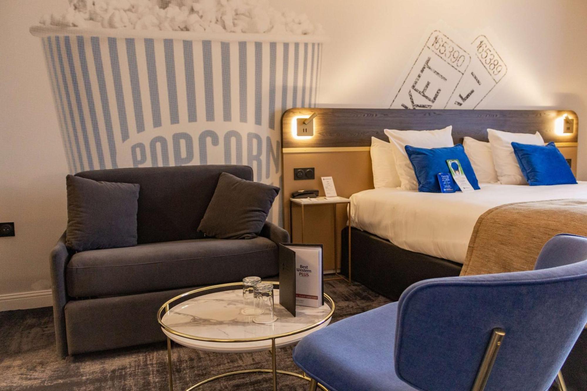 Privilege King Room with Sofa Bed - Non-Smoking