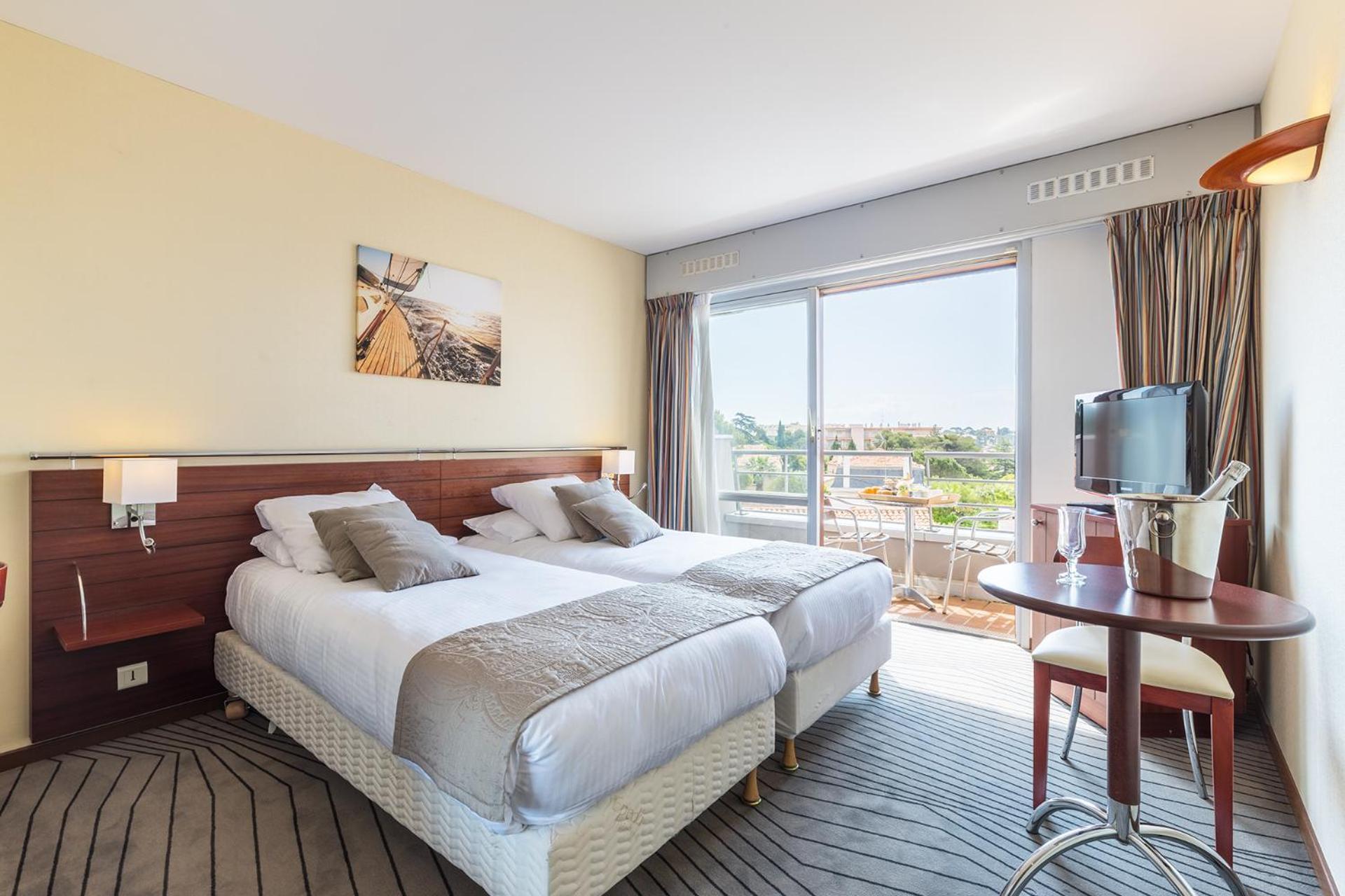 Comfort Double or Twin Room with Swimming pool Access with Balcony or Terrace,1280715091:JPEG