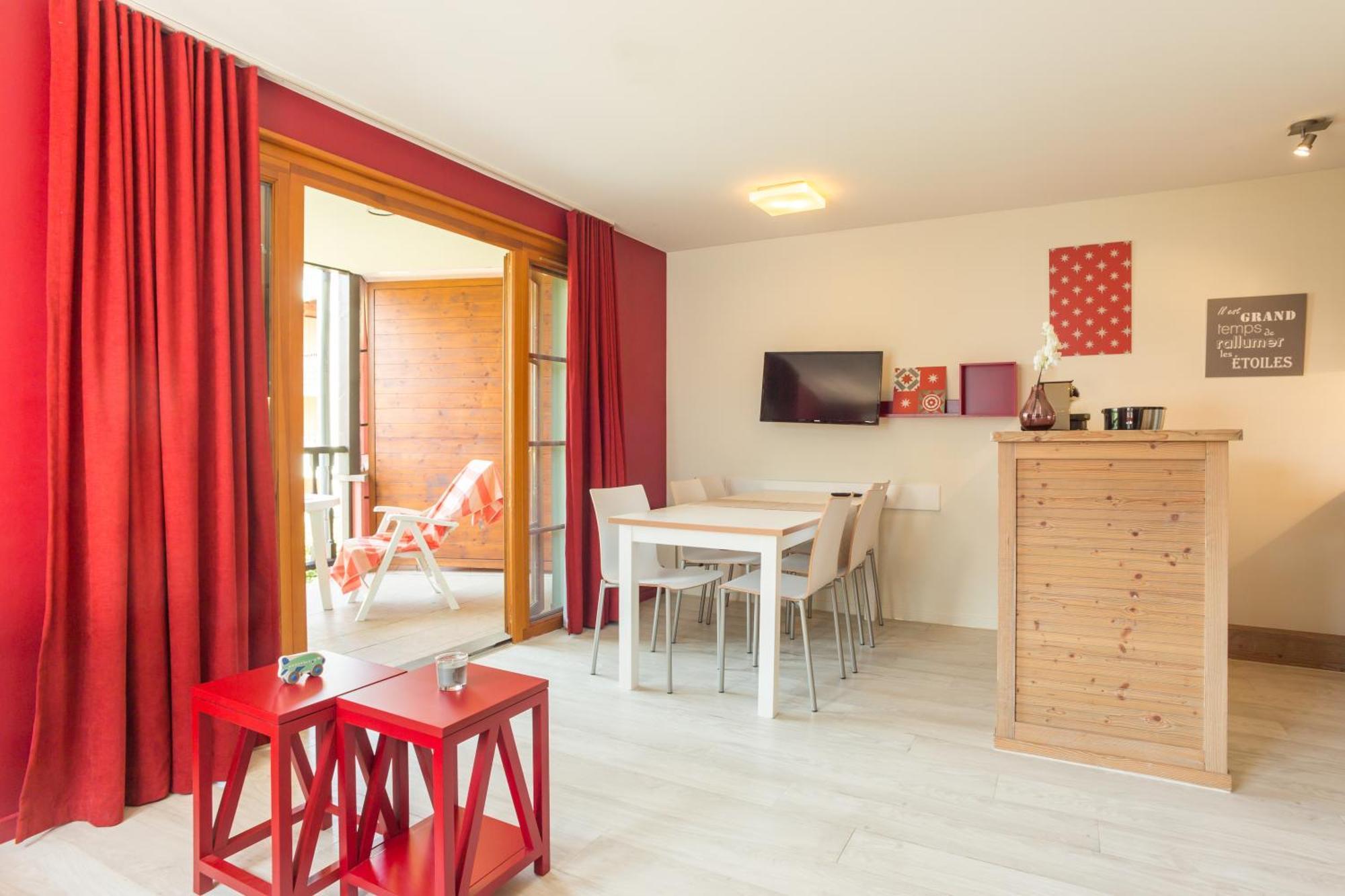 One-Bedroom Apartment with Sleeping Alcove (6 People) - Garden View,1284340189:JPEG