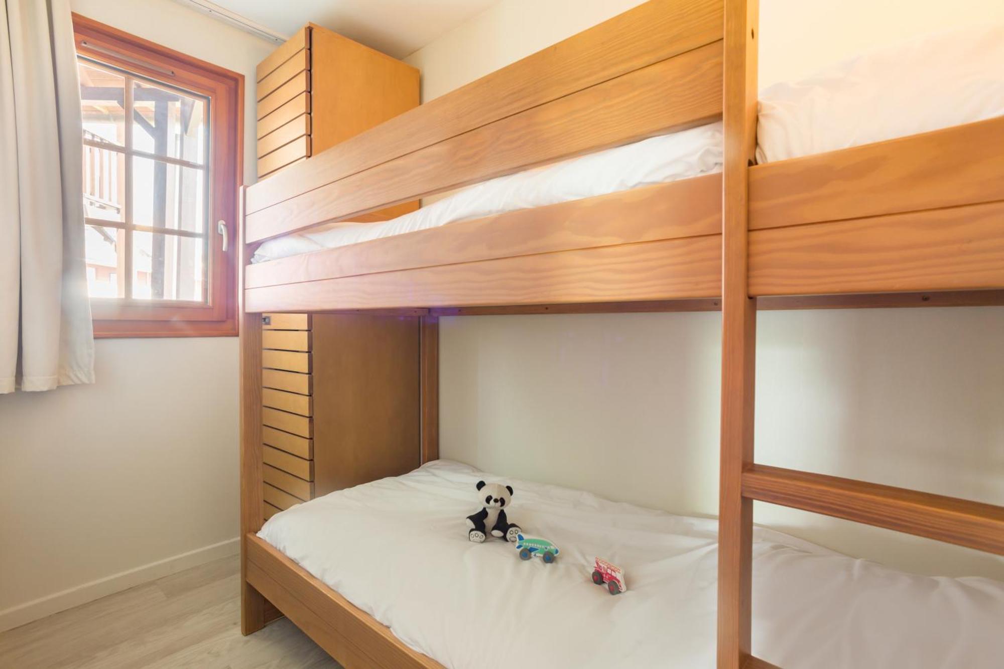 One-Bedroom Apartment Sleeping Alcove Garden View