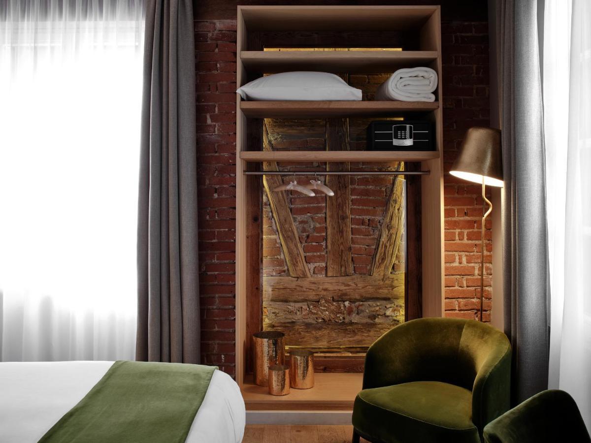 Classic Double Room,1705022808:JPEG