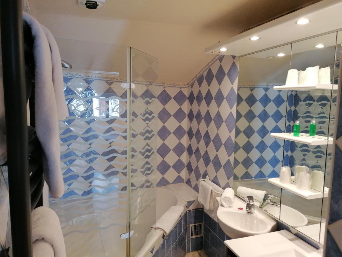 Quadruple Room with Bath