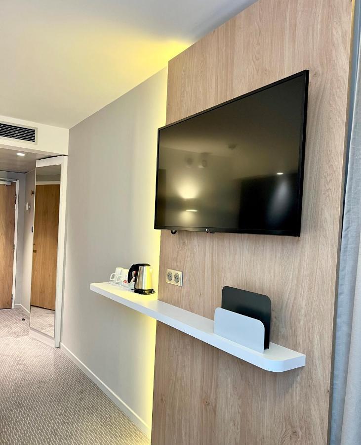 Standard Twin Room with Free Breakfast