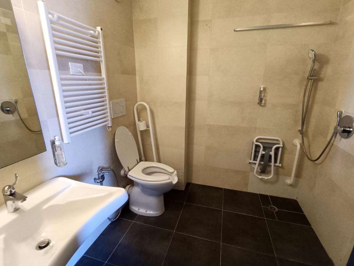 Quadruple Room - Disability Access,1540585336:JPEG