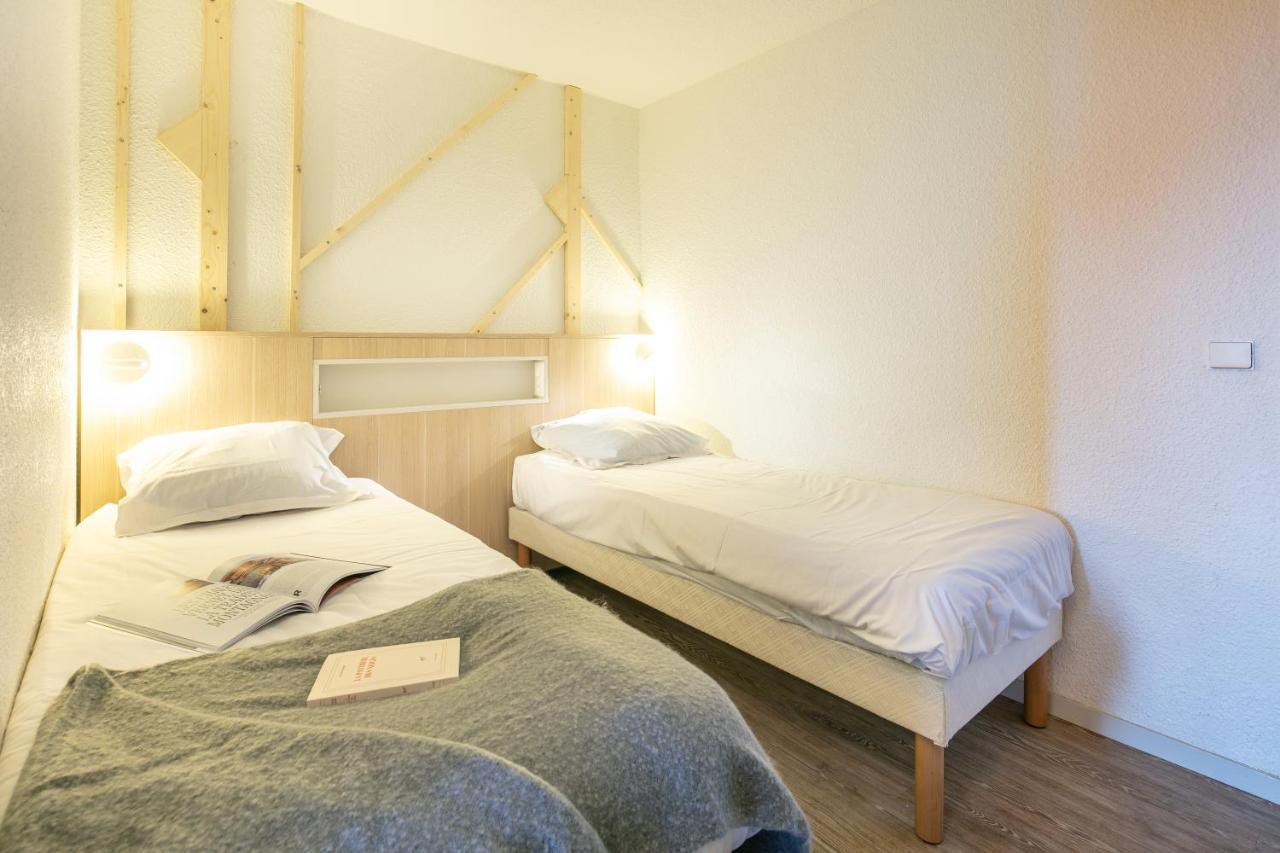 Studio with Sleeping Alcove (4 People) - South Side
