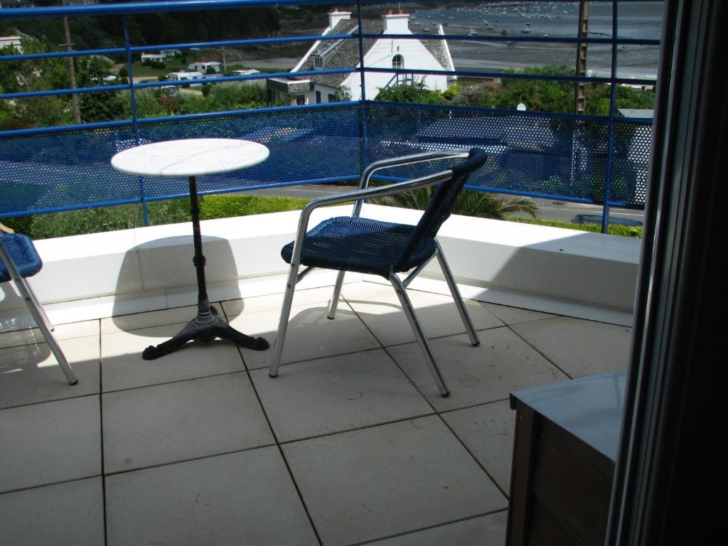 Double Room with Balcony and Sea View,24491109:JPEG
