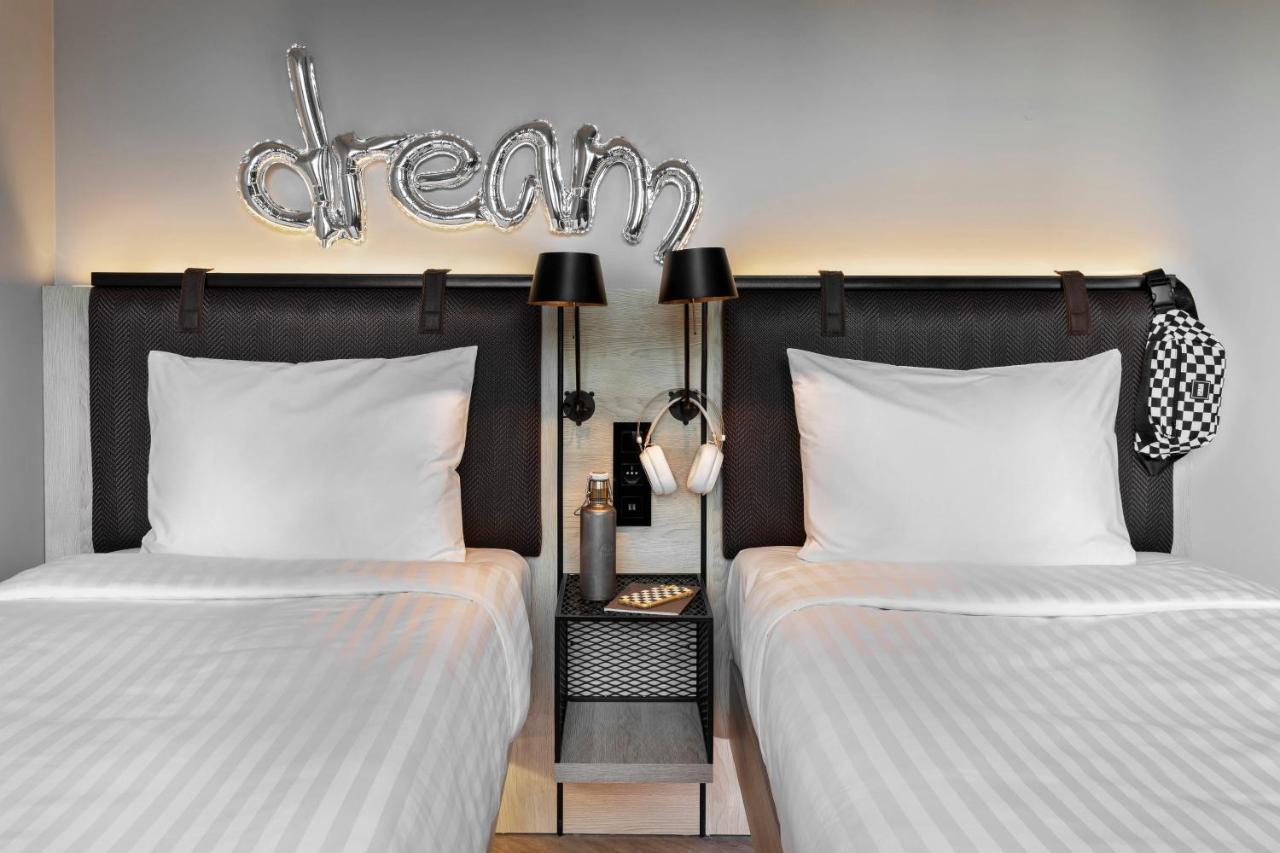Moxy Sleeper Twin, Guest room, 2 Twin/Single Bed(s)