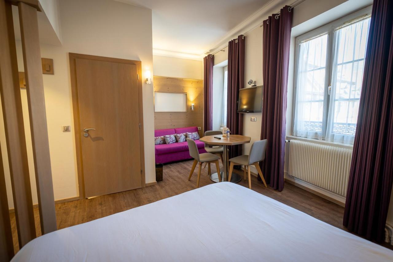 Superior Double Room Sofa & View