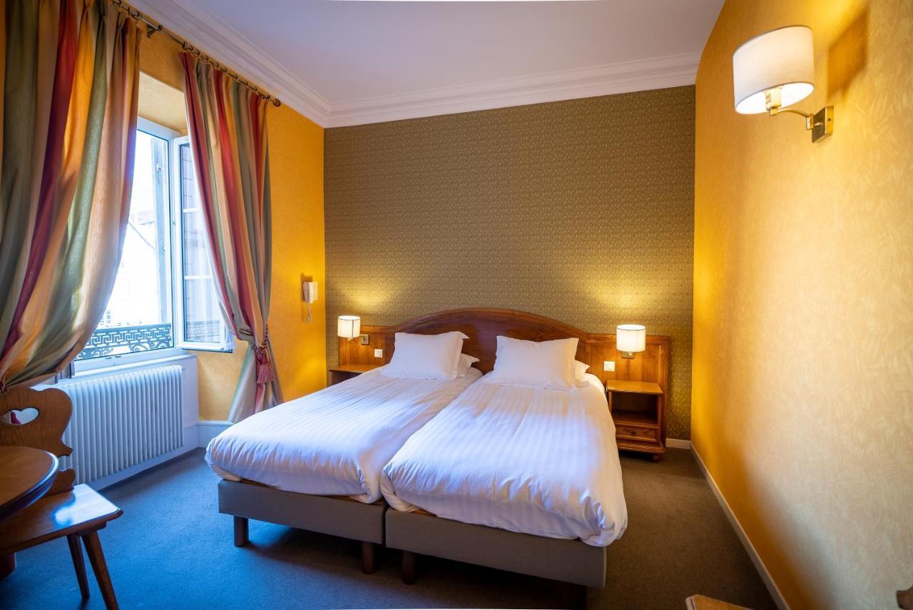 Superior Double Room Sofa & View