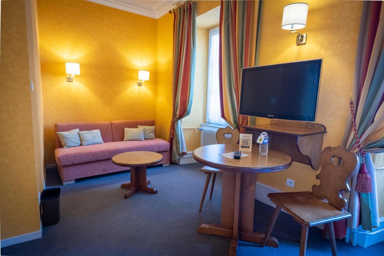 Superior Double Room Sofa & View