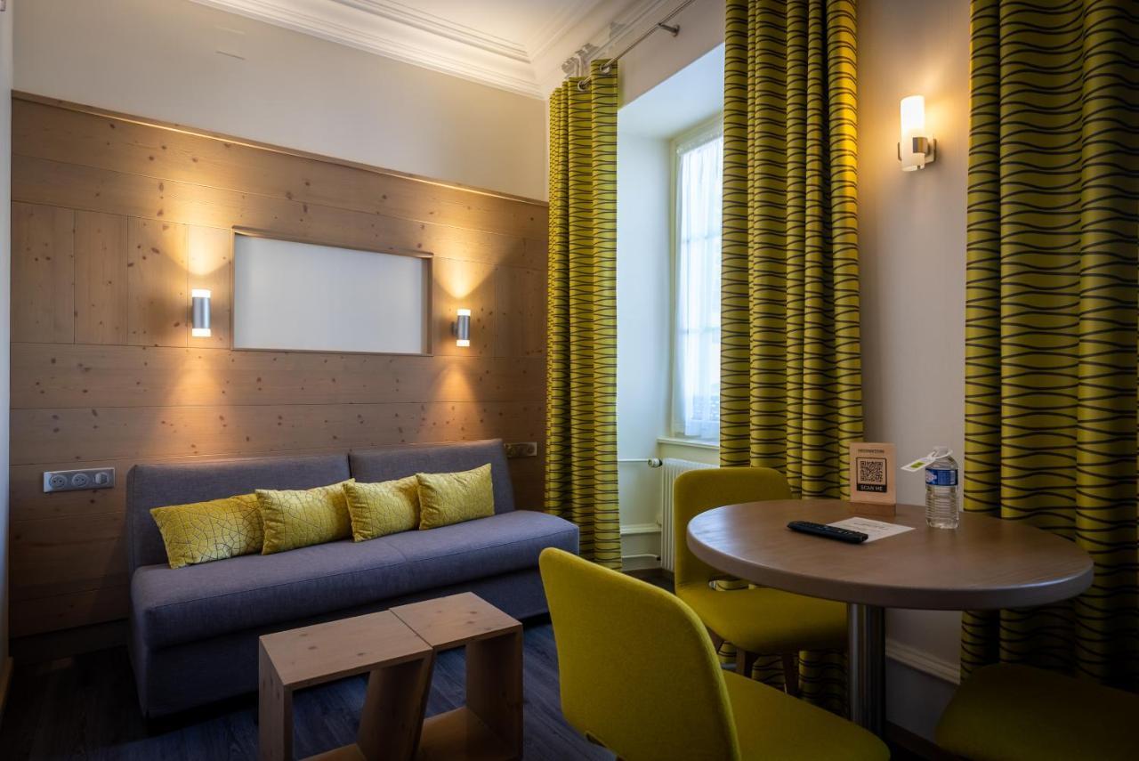 Superior Double Room Sofa & View