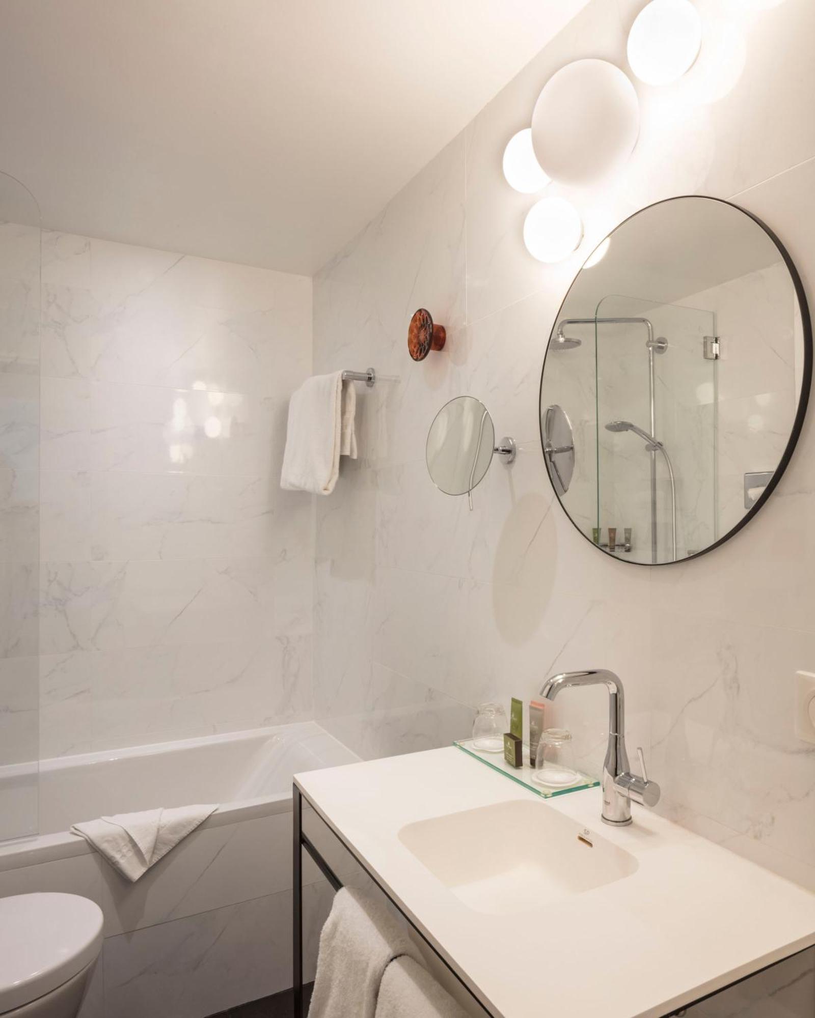 Quarto com 2 Camas de Solteiro