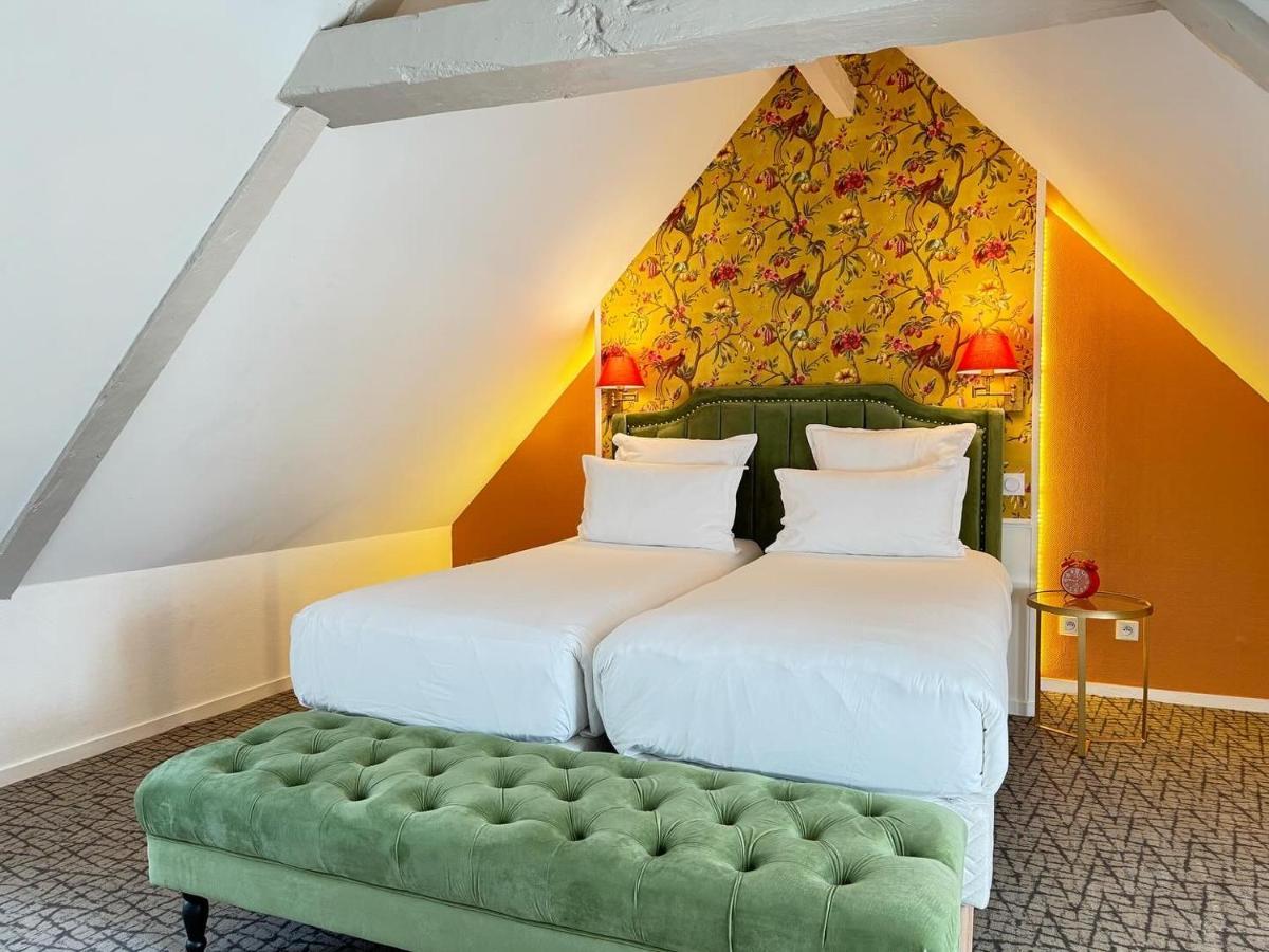 Two-Bedroom Apartment,1498768987:JPEG