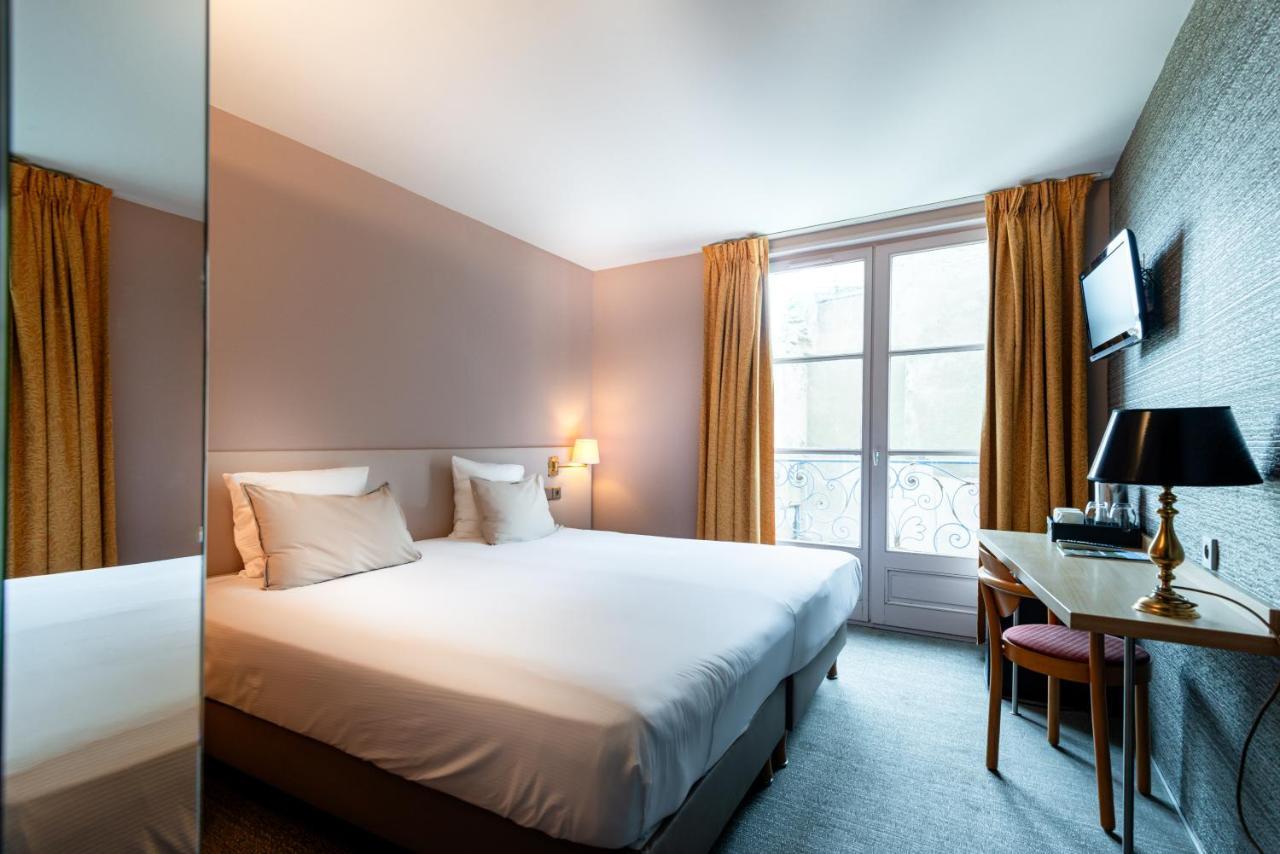 Standard Doppel-/Zweibettzimmer mit teilweisem Meerblick
