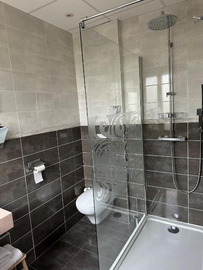 Standard Twin Room - Non-Smoking