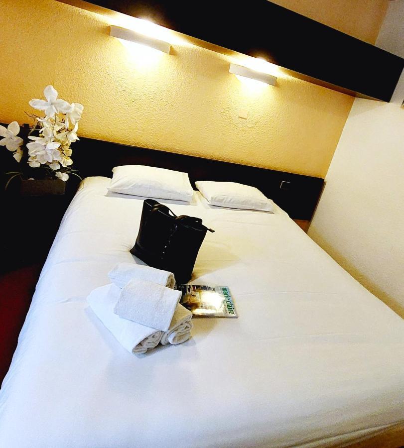 Double Room,1498769761:JPEG