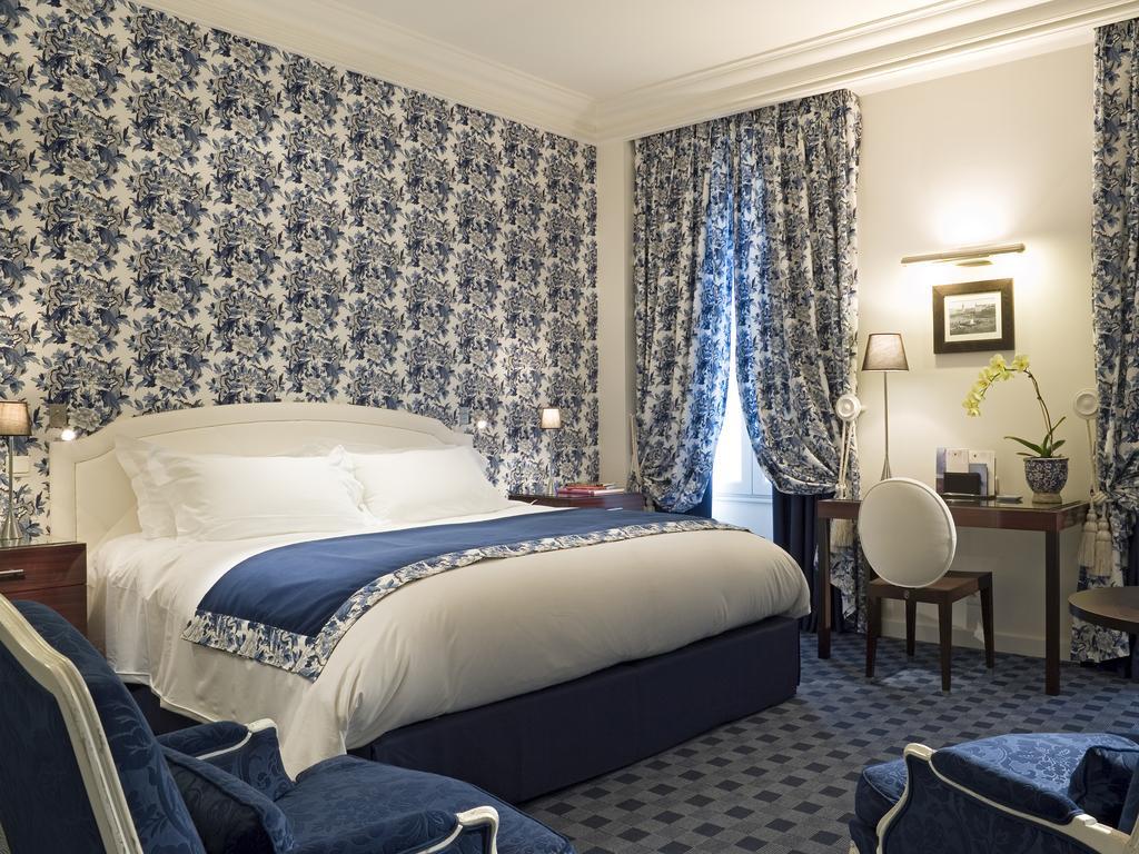 Superior Double Room Square View