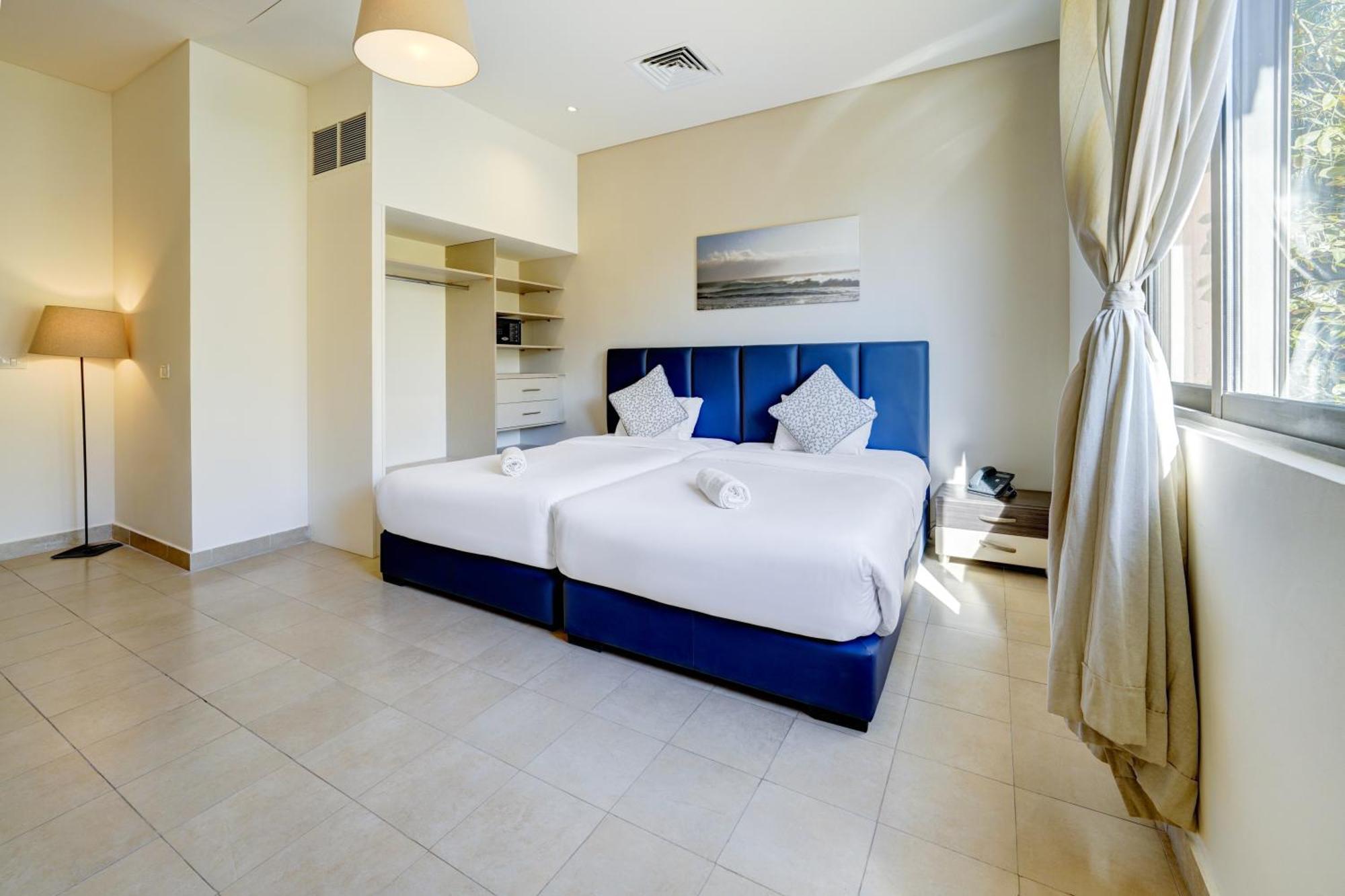 Deluxe Room Street side