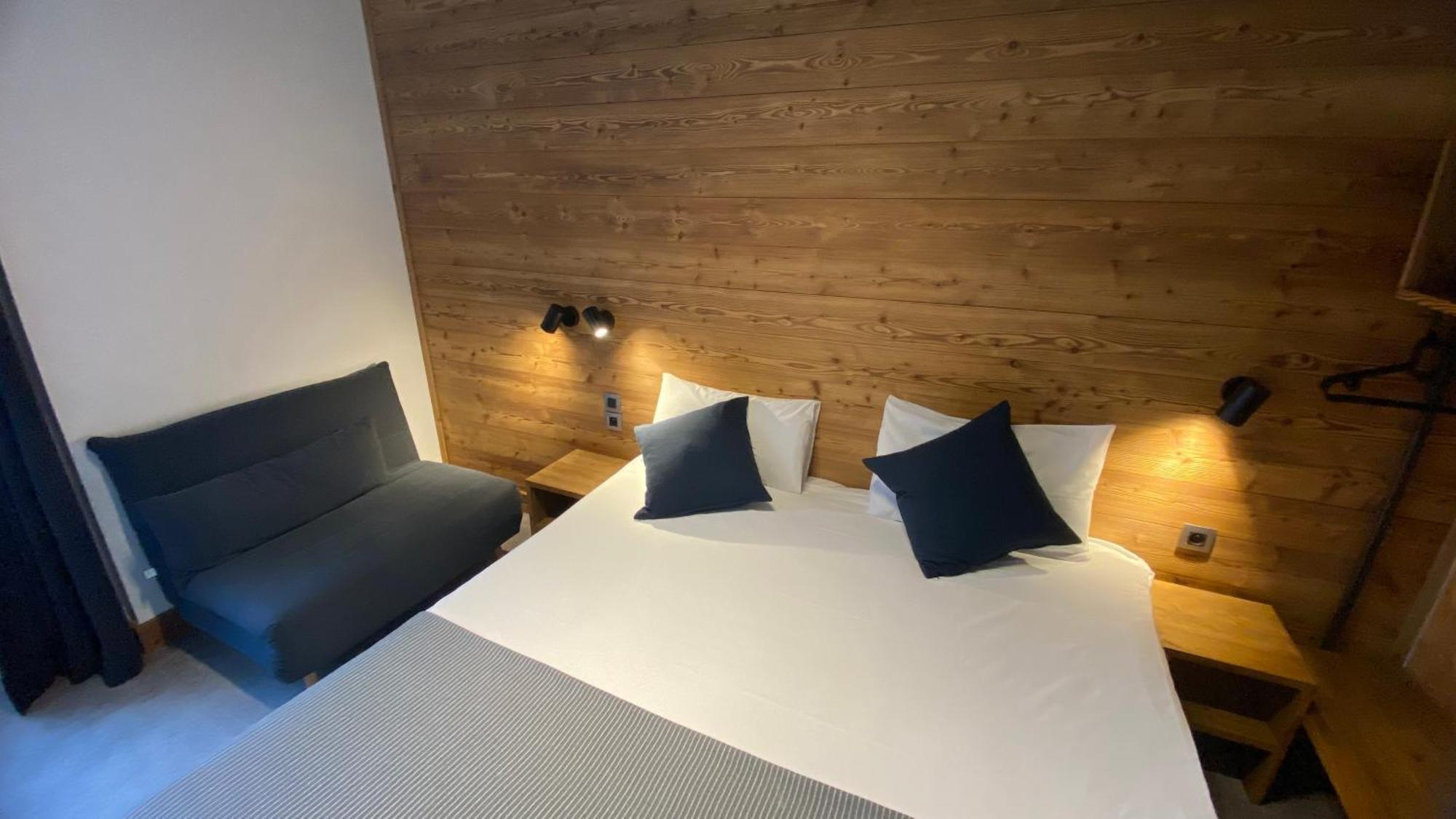 Standard double or twin room sofa bed